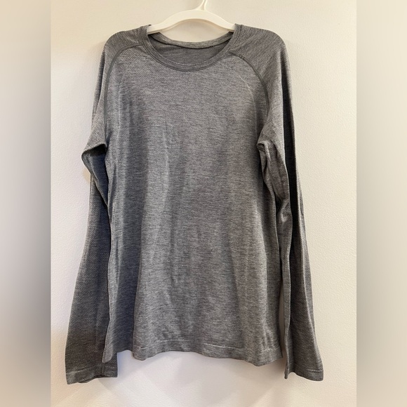 15. Lululemon Metal Vent Tech Long Sleeve - Picture 12 of 13